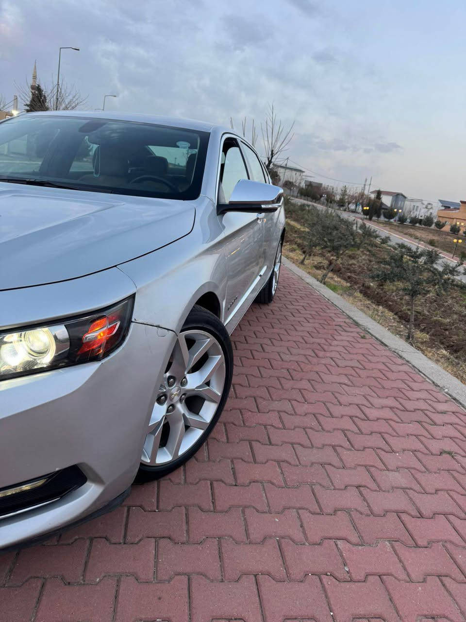 Impala 2019 primer 
چۆڤلێت ئیمپالا  مواسەفات پریمەر ی بێ سڵایت یەک دەستە 
(پریمەر،بەسمە،شەغاڵ ،کوشن جلد، کوشن کارەبای و هیتەر، شاشە گەورە قاسە . بلوتوز ، تەبرید مەرکەزی ،شەحن مۆبایل برێک کارەبای،،، هتد )
سەیارەکە دەعمی نیە  
٣ پارچە  پەمپی ئەمریکایە 
ئێرباگی نەتەقیوە بە شەرت 
گێڕو مەکینە و کارەبایی بە شەرت
65,000mil ڕۆیشتووە
2G1105S35K9119382
144
*********** السليمانية, العراق
