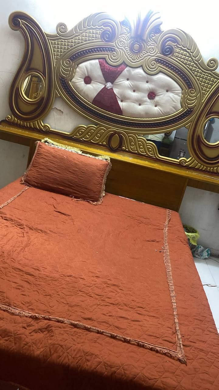 غرفه مستعمله مناسبه ليريدها يجي واتساب ويدلل توصيل موجود حسب الاتفاق ويدلل الشراي.  ***********
