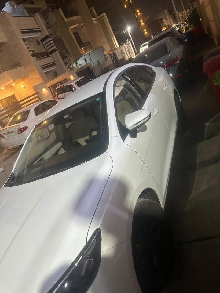 السلام عليكم بي واي دي سيل 5 ماشيه 16 الكلي عل مكينه اقل ال٤ الف كفاله عامه عده رصعه خفيفه بقبق الجنطه رقم بغداد مكاني اليرموك السعر 19500 وبيها مجال بيع او مراوووس ***********
