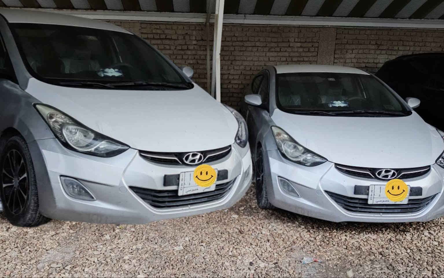 السلام عليكم من رخصه الادمن/

 سياره النترا موديل 2013 رقم مثنى للبيع خليجيه 1800 مكينه وكير وحداديه اماميه مع زوج تاير جديد تحكم ستيرن 
ومري ويل كب بچم كبس بدون ضربة ما عدا طخات بسيطة موضحة بالصور السيارة لون رصاصي فضي بيها جراد بسيط تبريد وي السويچ الكهربائيات على البلاد سياره جاهزة من كلشي ...
للبيع او المراوس حسب القناعه السعر 92$ وبيها مجال بسيط للشراي 
للتفاصيل التواصل مع الارقام  او واتساب 
***********
***********
