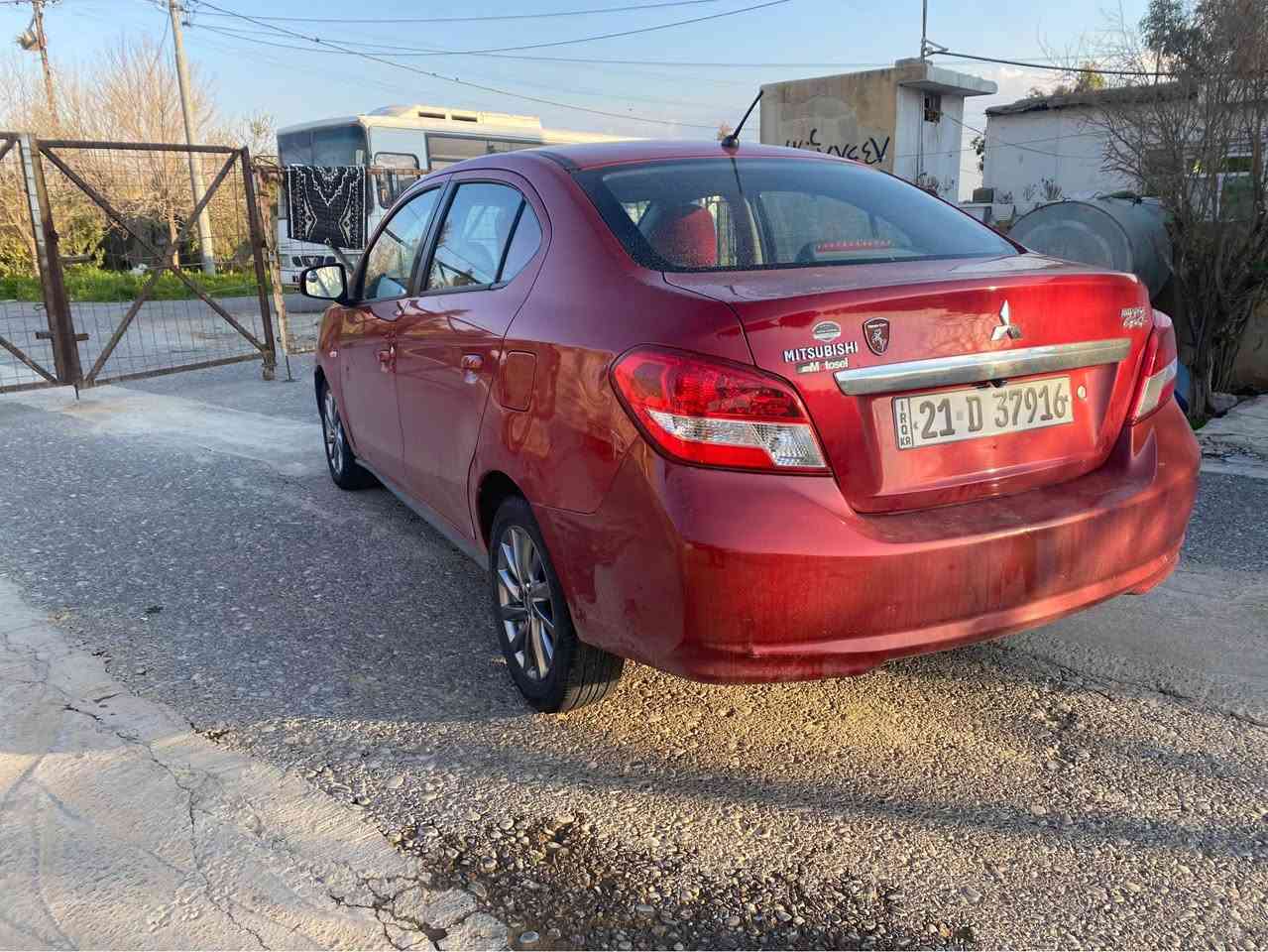 میراج مۆدیل ٢٠١٩ گیر تماتیک و چوارجام کارەبا و ئاوینە کارەبا و شاشە و کامیرا و ABS و تراکشن و سوکان فولیوم و تحدید سورعە سیارەکە ٣ سبوغە لەگەل نیو دۆسە سونەرم دانایە لەگەل دەعمی امریکا بێ ژۆرێیە پێشی قنجەکی زۆر کەمی هەیە ئیرباگی سوکان تەقیە گیر و مکینە و تەبرید بەشەرت جرکەی تیدا نیە بەسعری لانسەرەکی دەفرۆشم تحویل وەکالە بەشەرت نرخی تەنها ٧٥ وەرەقە و کەمیک مجال شوین هەولیر *********** أربيل, العراق
