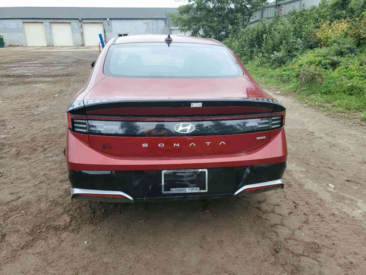 سوناتا 2025 وارد امريكي بعدهه بحالة الزيرو ماشيه 4000 بدون ايرباك الشكل الجديد السياره موجوده بالاردن المنطقه الحره حجم المحرك 2.5 تنفس طبيعي مواصفات گیر 8 نمر شفتات ستيرن بصمة تشغيل وابواب وجنطه تشغيل عن بعد المقاعد كهربائي + تدفئة اربع وضعيات قيادة جنطه ذكيه تفتح عند الاقتراب تلقائي لايت لد ولد نهاري بك لايت لد كامره خلفية دواره ترحيب دشبول إلكتروني شاشه كبيره متصله كير تعليك هاند بريك بصمة شحن لاسلكي اوتو ستوب اوتو هولد رادارات من جميع الجهات نقطة عمياء تحديد مسار فوول تحكم ستيرن السياره شبه الكلين حافة الجاملغ ترجع بارد ترهم كتاب شهداء او حره 
*********** النجف, العراق
