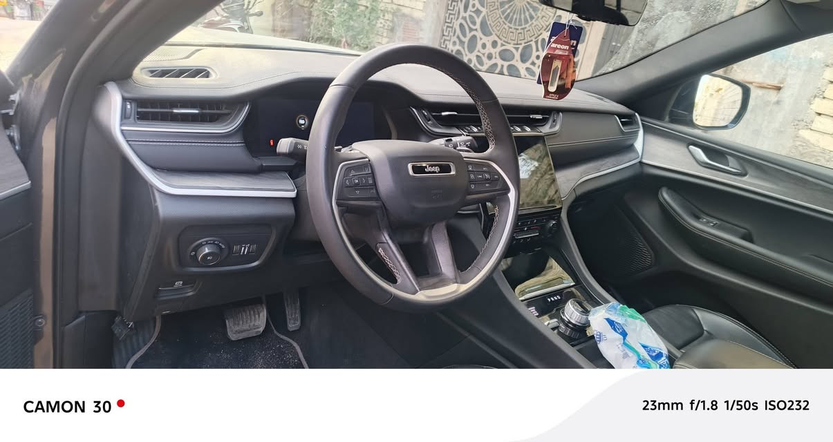 جيب كران شيروكي فول مواصفات مكفول من الحادث  وارد امريكي كفاله عامه  موديل 2024 ماشيه 18الف السعر 330
***********احمد الامريكي
