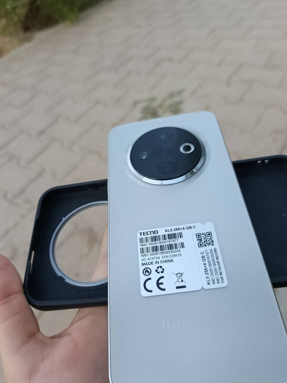 ✨ للبيع او مراوس | TECNO Spark 30C (256GB) ✨
إذا تبحث عن جهاز أنيق، سريع، وسعره مناسب، فهذا الخيار ممتاز 👌
📱 المواصفات: ✅ ذاكرة داخلية 256GB ✅ رام 4GB (مع توسيع افتراضي للرام) ✅ شاشة كبيرة بمعدل تحديث 120Hz تمنحك سلاسة عالية. ✅ معالج قوي للاستخدام اليومي والألعاب الخفيفة. ✅ كاميرا رئيسية 50MP لصور واضحة وتفاصيل جميلة. ✅ بطارية 5000mAh تدوم طوال اليوم. ✅ شحن سريع 18W. ✅ بصمة مدمجة مع زر التشغيل + فتح بالوجه. ✅ يدعم شريحتي اتصال وشبكات 4G. ✅ منفذ USB Type-C.


**إذا كنت صاحب هذا الإعلان وتريد حذفه لأي سبب، رجاءا أرسل رسالة إلى الدعم الفني**