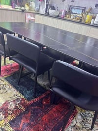 ميز • ٦ كراسي • مستعمل شهرين