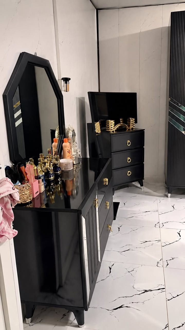 سلام عليكم غرفه للبيع سعرها ٧٠٠ وبيها مجال 👈🏻 عنوان بغداد شهداء السيديهً


**إذا كنت صاحب هذا الإعلان وتريد حذفه لأي سبب، رجاءا أرسل رسالة إلى الدعم الفني**