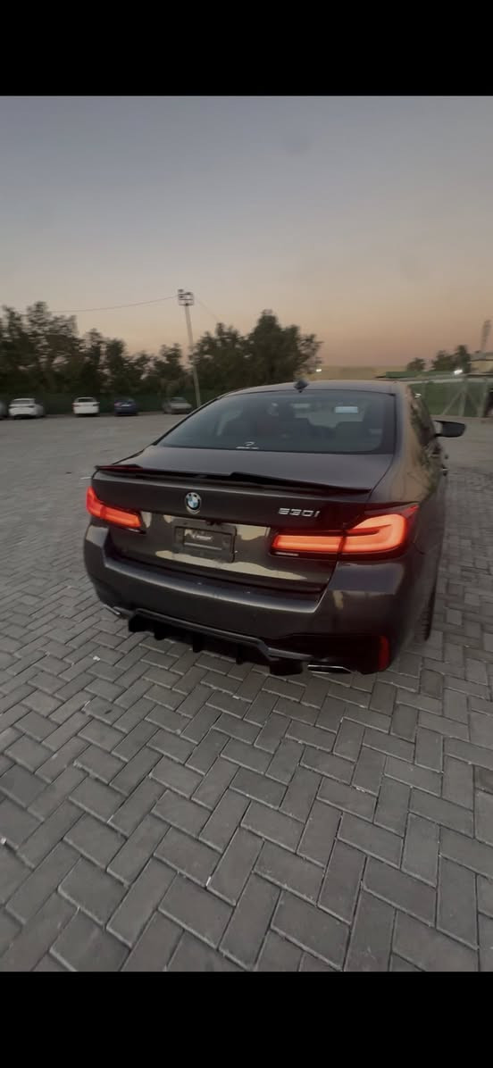 BMW 530i Mpackage
السلام عليكم bmw530i ام بكج داخل وخارج 

السياره فول مواصفات . 

🛑كراسي تدفئه تبريد

🛑نظام الايمائات 

🛑نقاط عمياء وتحديد مسار 

🛑 ابل كاربلي ونظام ملاحه متكامل 

🛑 اوامر صوتيه للتحكم مقطوره السياره 

🛑 ثيم متنوع مدفوع من الشركه للشاشه الداخليه

🛑 اربع انظمة قياده 

السياره معدله اكزوست على مود sport plus 

السياره جاهزه على اخر حبه مابيها مصرف دينار

السياره حادثها موضح بالصوره جاملغ خلفي ايمي فقط وبيها صبغ بابين وجاملغ خلفي الايمن والامامي الايمن . 

مكاني بغداد نفق الشرطه 

للتواصل 

***********

