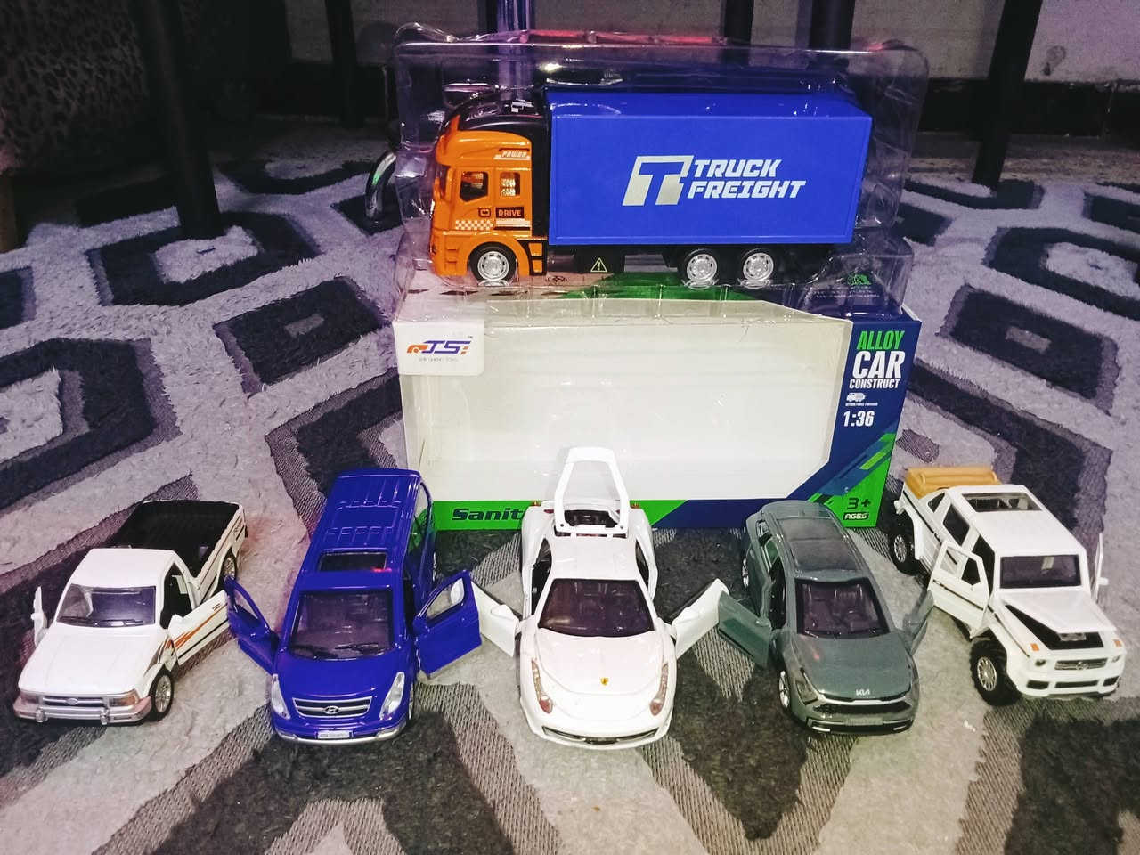 السلام عليكم سيارات حديد للبيع سيارات كلهن حديد ثقيل بيباني فتحا شغالات يشتغلن قلوبات بيهن اللي يريدهن خليه يكتب لي شعر ما اعرف سعرهن رقم تليفون ***********
