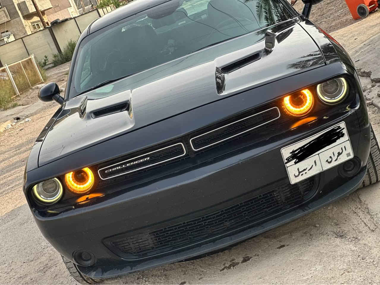 السلام عليكم … للبيع جالنجر ٢٠١٦ sxt رقم اربيل حادث جاملغ خلفي وبيه بارد جاملغ امامي جهة السايق الجاملغ الخلفي ( حادث امريكا) يحتاجله  اعادة صبغ السيارة ماشية ١٤٤ الف كير محرك تبريد دواخل كله تمام السعر ١٤٥ واعتذر عن المراوس *********** بغداد, العراق
