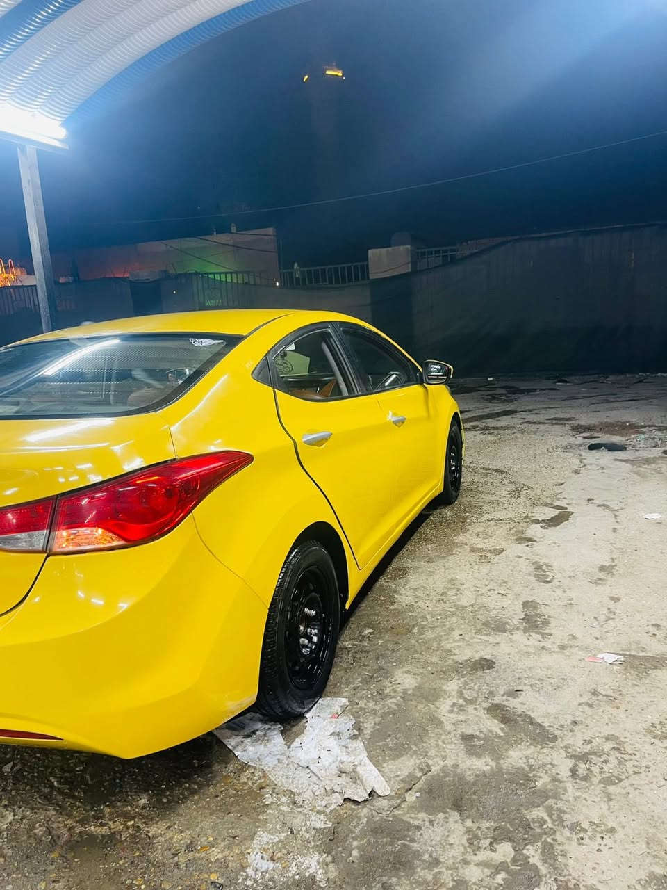 السلام عليكم النتره مضلع 2014 -وارد خليجي مكينه 1600 كير ومحرك خير من الله تدفئه تبريد ثلج امانة الله سياره -بأسمي مصفره هيئه غرامات هزه تنتهي بشهر 3 سنويه 2030 مواصفات السياره فول ماعدى الفتحه والبصمه (مري شفط تحكم استيرن جهتين شاشه كامره تدفئه كشنات تدفئه ستيرين نظام ايكو اقتصادي بانزين  حادث السياره ضربة جنطه بچم كبس اكلفها من الطخه اي استفسار اتصل وتدلل على الرقم *********** مكاني بغداد السعر 85 بيها مجال للطيبين
