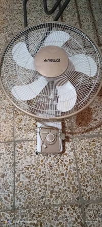 عندي هاي الاغراض للبيع كل شيء وبسعره الشراي يتصل على الرقم 07723158772