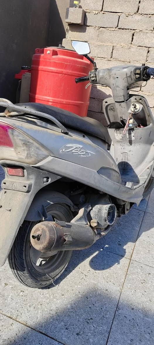 مكلف بالنشر ماكس للبيع
كلشي شغال بيهه رقم صاحب دراجه ***********
600 وبيهه مجال
