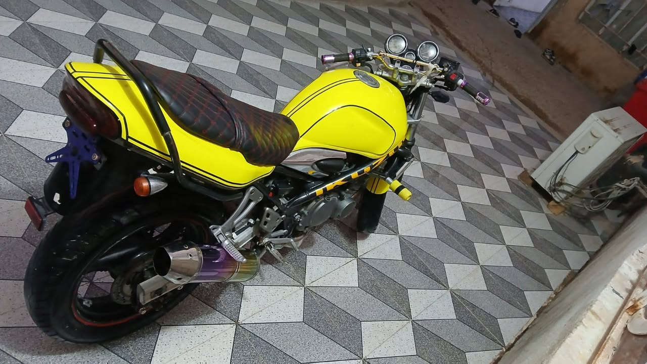 بانده ربع الدراجه نضيفه بيهه بس مكاتبه السعر مليون وميه للتواصل عبر الرقم ***********بي واتساب
