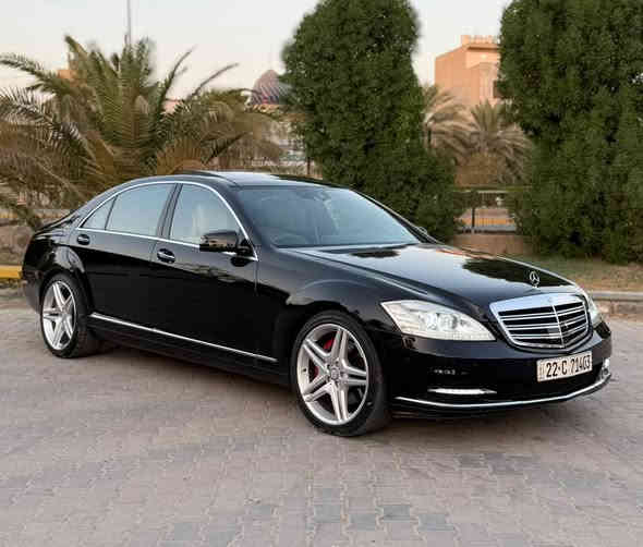 السلام عليكم 
مارسيدس (S500 )
لارج 
موديل : 2013 
ماشية : 130000 الف 
المواصفات 
بانوراما 
ناظور ليلي 
كشنات كهرباء 
كشنات الخلفيه كهرباء 
كشنات تدفئه + تبريد 
تجاوي كهرباء 
كشنات جلد
لون الداخل بيجي 
شاشة
كاميرا 
شاشات خلفية 
حساسات إمامية + خلفية 
رادارات 
قياده ذاتيه 
تحديد مسار 
ابواب شفط 
صندوك شفط كهرباء 
خمس بردات 
تبريد قطعتين 
مكينة 8 سلندر 
تحكم ستيرن جهتين 
كروز سرعة 
شفتات ستيرن 
ستيرن كهرباء 
ماوس 
موبايل 
صاجات 
لايت زنون 
زراك لايت 
لد امامي 
بلوجكتور لد 
بك لايت لد 
مري شفط كهرباء 
ترحيب 
اشاير بالمري 
ويل كب كروم AMG
(رقم إربيل الجديد بأسمي )
ملاحظة :السيارة مكفوله عدا الدعاميات فقط بدون اي نقص السيارة جاهزه من كلشي . 
السعر : 265 وبيها مجال 
العنوان:  بغداد الكاظميه قرب مرور الكاظمية معارض جكوك معرض الرحمن 
للاستفسار 
عبدالرحمن 
***********
 ***********
