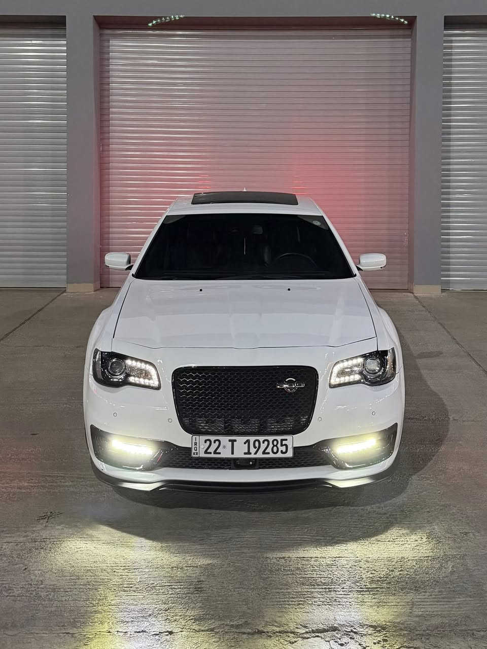 سلام عليكم
للبيع او للمراوس 

كرايسلر SRT لاست كول 2023

6.4L V8 السياره فووول مواصفات 
شنو ببالك مواصفات من رادارات وجلود وفتحه موجود بلسياره 
وخير الكلام ما قل ودل باقي تفاصيل واضحه بلصور 

ماشيه 16mi 

صبغ جاملغ فقط كفاله لغود شواصي ايرباكات 
جديده جداً مكانها بغداد جادريه 
***********
