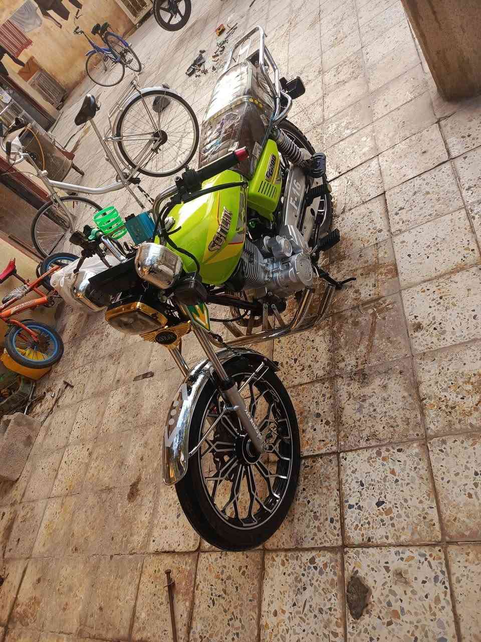 سلام عليكم سيفان موديل 24 كفاله عامه البيع محركه شلعه كهربائيات كلهة شغاله على كل عيب دراجه حلوه سونك اصلي باب اول مكان ديالى بعقوبة ستفسار عل رقم ***********سعر مناسب
