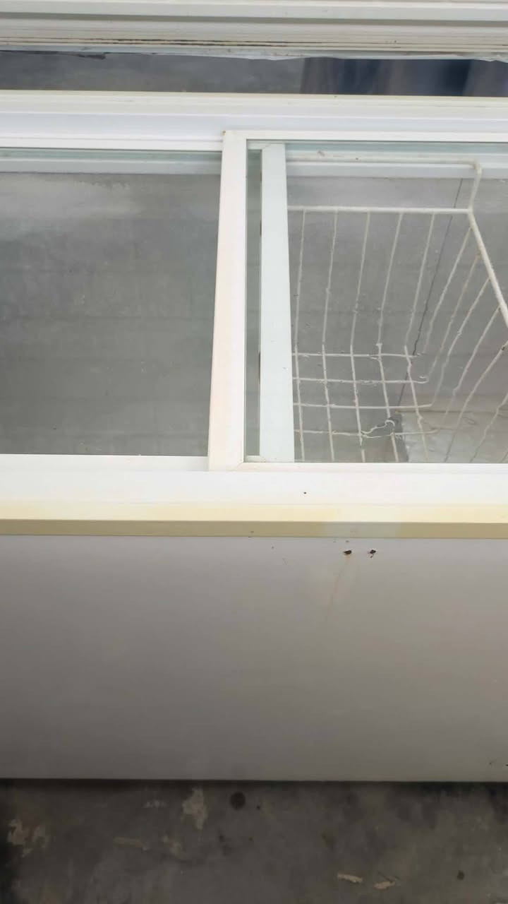 سلام عليكم،
مجمده للبيع مابي اي عيب نظافة 90٪
السعر: 175الف وبي مجال
العنوان: بختياري قرب اسواق المندلاوي
التواصل: ***********
