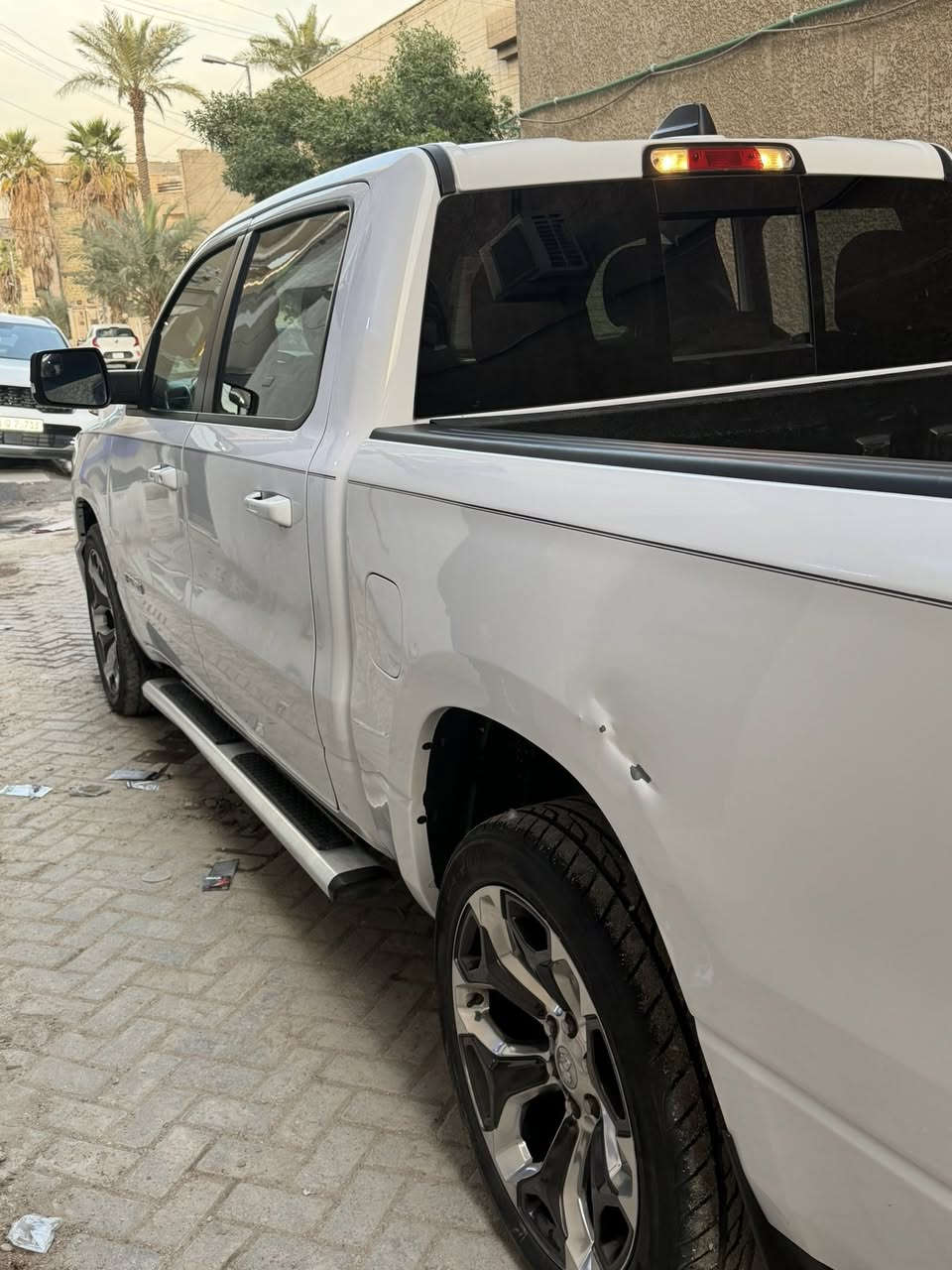 دوج رام بك هورن موديل 2021
مكينه 5700/ ماشيه ٩٤ الف
باب طويل بدي قصير
السعر ٢٧٠ 
التواصل /***********
