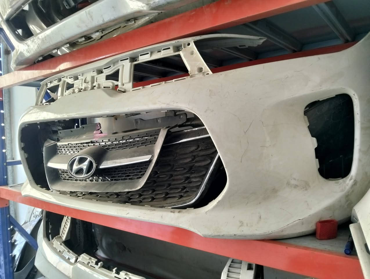 السلام عليكم دعاميات كيا ريو من موديل 19 إلى 21 اصلي  تفصيخ  تريد كامل تريد فارغ هم موجود السعر 125 الف  استفسار *********** بغداد
