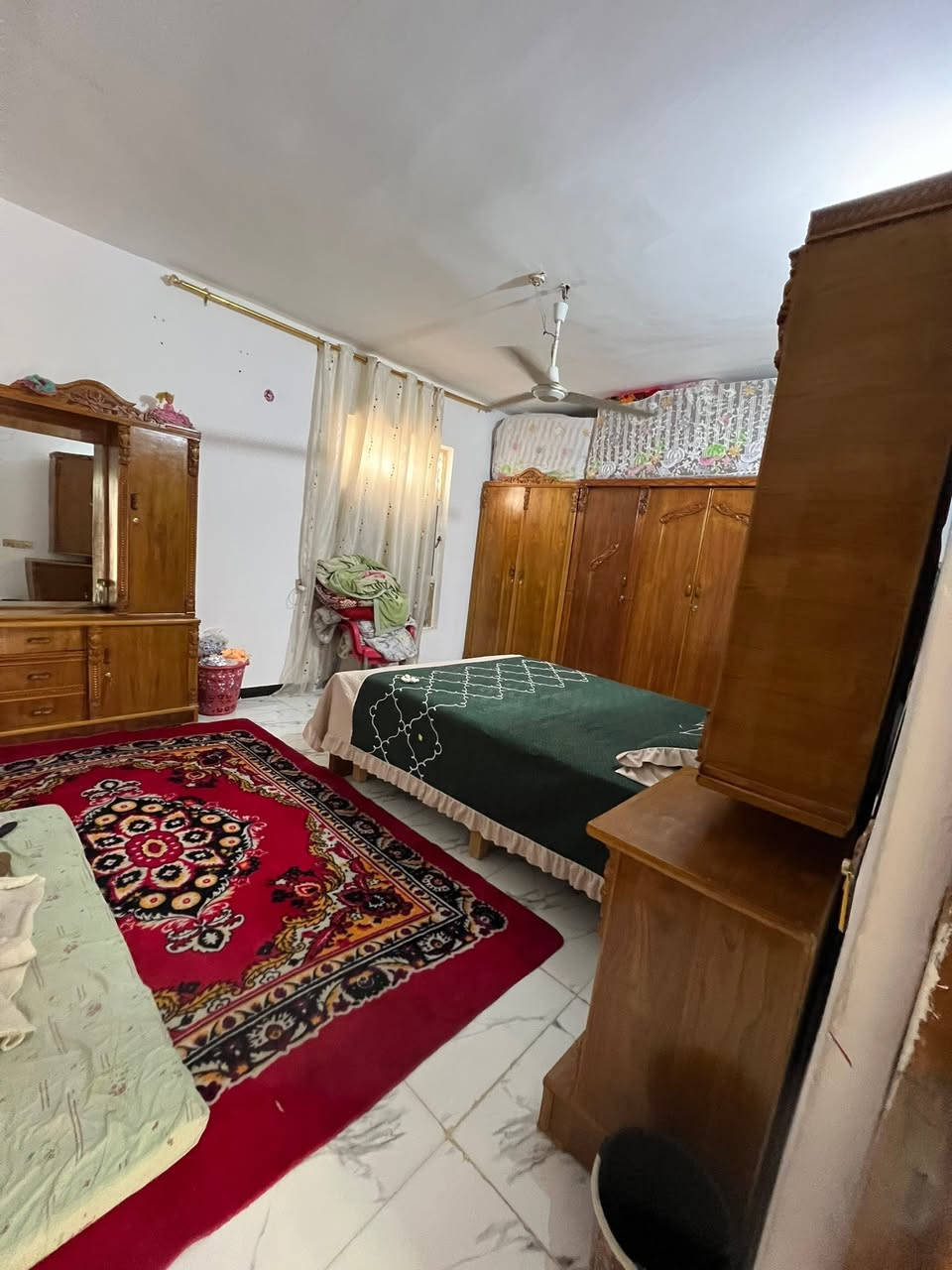 سلام عليكم بيت وعرصه مساحه 280نهايت شارع60 يبعد عن المشروع50متر الستفسار الرقم ***********
