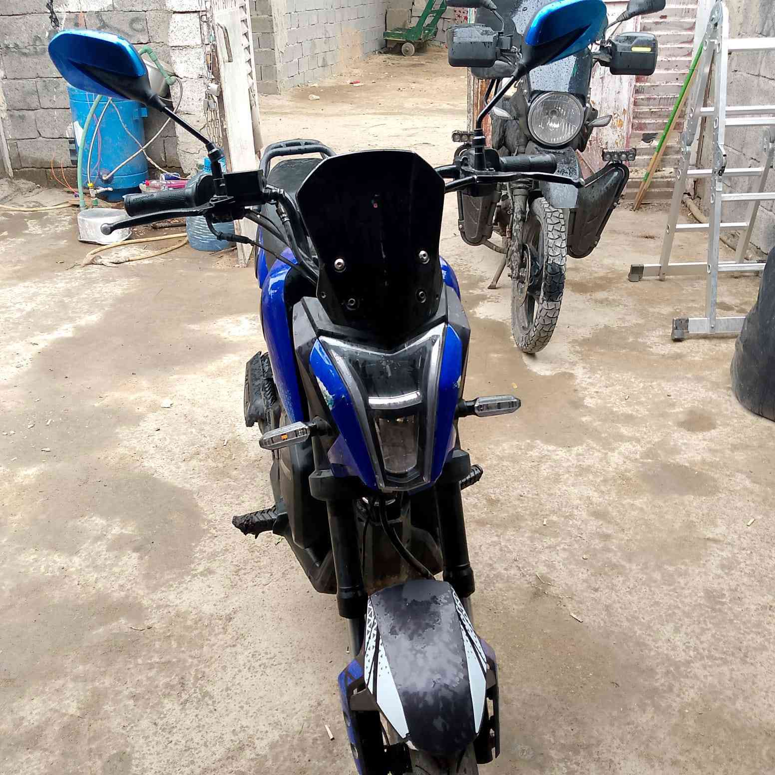 دراجة منكس رقم اوسنوية محرك 150سيسي دراجة اقتصادية 32كيلو تصرف لتر بانزين دراجة قوية صالة 3اشهر من نازلة من شركة سبب البيع معتاز افلوس ***********
