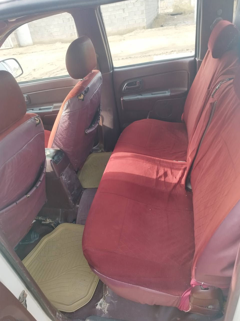 السلام عليكم/كريت وول 2013رقم واسط مشروع وطني سنويه جديده حداده مكينه كير خير من الله تبريد شرط بس غاز تخم تاير كشرتها كلش حلوه  بيها مكانات صبغ اثر تصليح دوس. ابيع محزمه تحويل ثاني يوم السعر60وبيها مجال السوك كلشي لتكسر بحلال الناس العنوان واسط الشحيميه ***********ترهم مراوس مع الفرق قسط وشكرا
