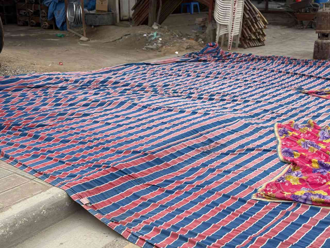 السلام عليكم ورحمة الله وبركاتة
قماش جادر ٩ اقواس للبيع 
للاستفسار الاتصال على الرقم التالي 
***********
