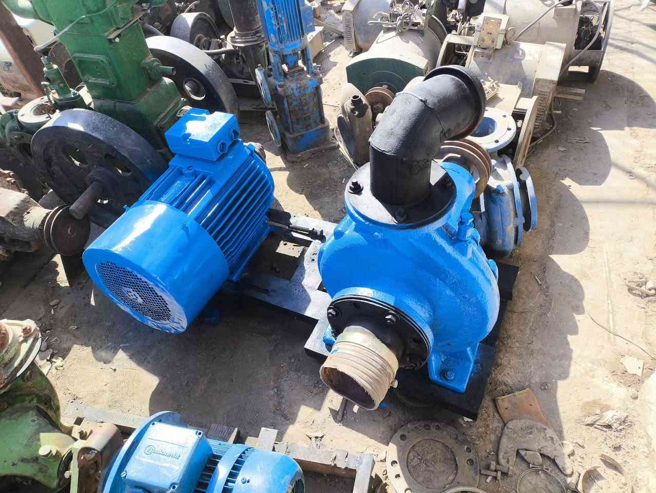 ماطور 20 حصان و خنزيرة صينية ضغط عالي
الماطور ملفوف و الخنزيرة ستندر 
السعر 625 الف وبي مجال للشراية
الرقم ***********
