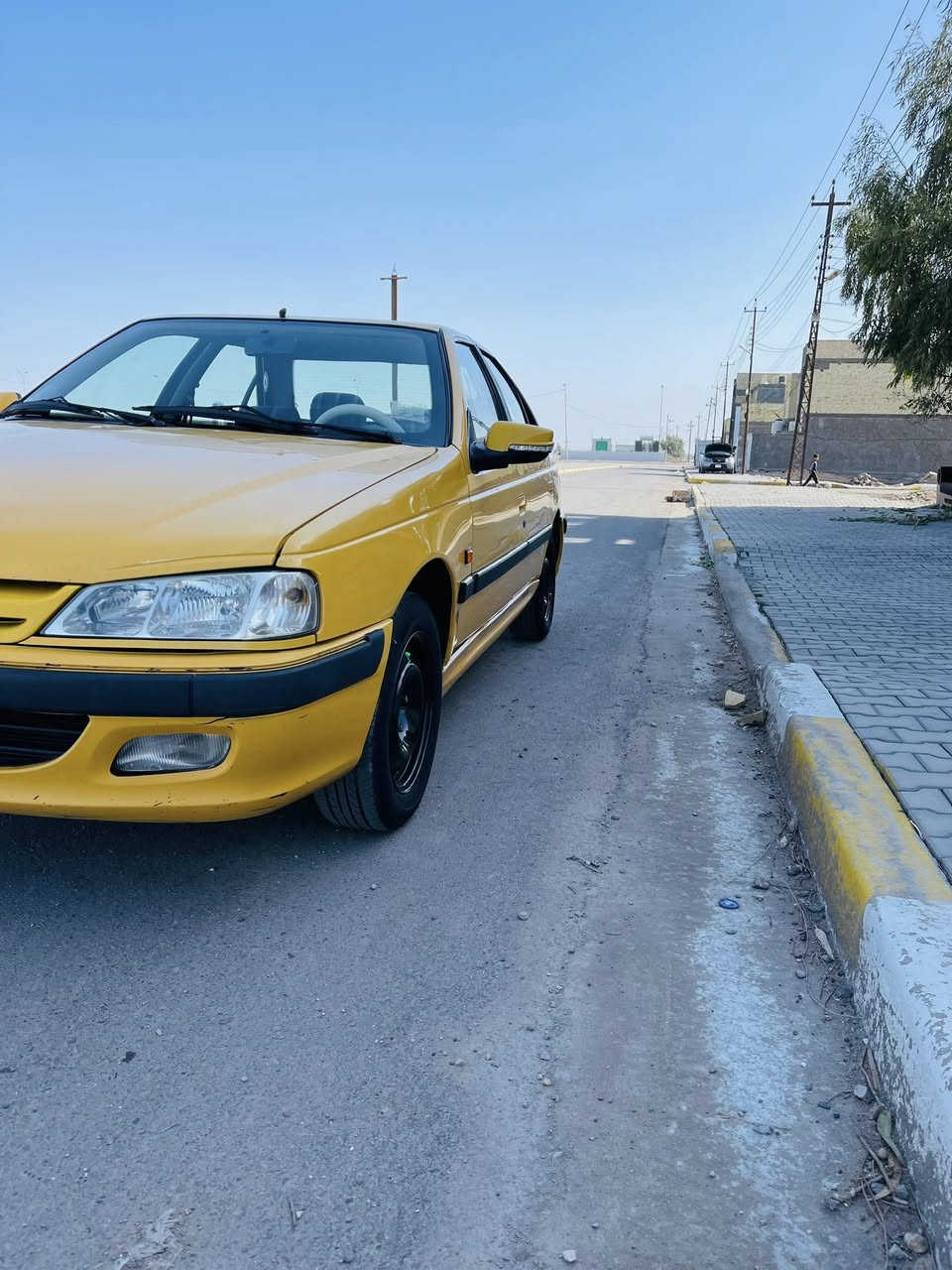 السلام عليكم بيجو بارص موديل 2015 سيارة جديدة وجاهزة من كلشي كير محرك خير من الله تخم تاير جديد صدر خلفي امامي جديد سنتر لوك أربع بيبان تبريد ثلج تدفئة شغالة مصفرة هيئة وغرامة دوشمة جديدة السعر 45 وبيهة مجال مكاني بغداد الرقم ***********
