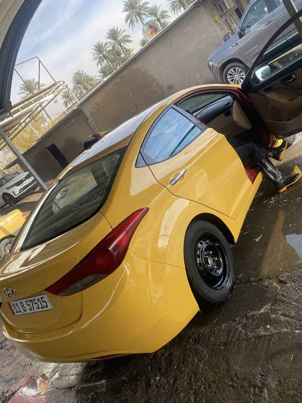 السلام عليكم 
النتره خليجي 2013 فول مواصفات سعر 107 
محرك ١٨٠٠ دوش 
فتحه 
اشاير مري
مري شفط
فول تحكم ستيرن 
صبغه جديده
هيئه غرامات مصفره 
خط جوال 
رقم انكليزي دولي هزه جديده 
جاملغ امامي مبدل و جاملغ خلفي طخه فقط باقي سونار كدامك 
مكان سياره بغداد ناحيه الرشيد نهايه سريع دوره يوسفيه 
*********** 
ملاحظه جامه سلايت مكسوره
