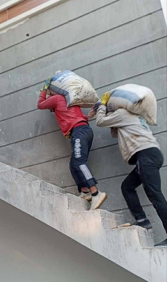 كادر عمل تصعيد كافة مواد البناء على ظهر متواجد بغداد متفرق ***********

