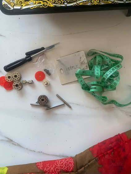 سلام عليكم البيع مكينه خياطه بعدهه جديده ما مستخدمه عنوان ديالى بعقوبة السعر 150 وبيهه مجال قليل


**إذا كنت صاحب هذا الإعلان وتريد حذفه لأي سبب، رجاءا أرسل رسالة إلى الدعم الفني**