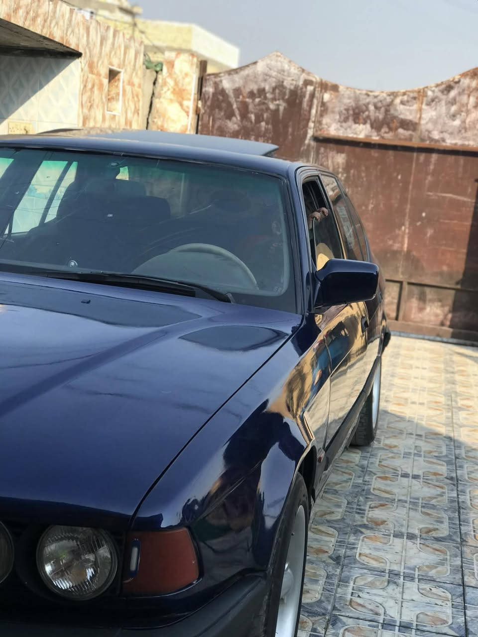 السلام عليكم للبيع بي ام موديل 93 رقم بغداد كهربائيات كله شغال كشن كهربائي  كير ومكينه مكفولت تخم تاير جديد ويل رياضي 17 مضخم صوت شغال 4سماعات جداد باتري جديد حداديه جديده تعمير جديد صبغ اثر جراد فقط السياره مكفوله من الضربه والحادث  سياره ماذب عليه  ربع مكاني بابل محاويل السعر 55وبيها مجال مامتوجد على الفيسبوك ***********
