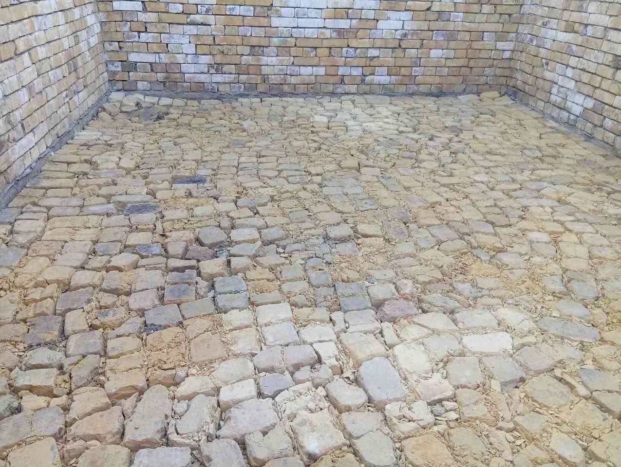 اللهم صل على محمد وآل محمد
سلام عليكم اخوان شغلي  درجه اولا وبسعار مناسبه 
يتضمن شغلي 
1حفر وتربيع ودك بلقفاز
2ادخال سبيس وفرشه وحدله بلقفاز
3تشربت صطح تشربت كاشي وسيراميك 
4قلع سراميك
5اخراج انقاذ من البيت 
6تصعيد تراب السطح  
احفض رقمي يمك بي
 وقت بس خابرني أو تراسلني وبخدمتك 
***********
‬‏ان هذا الرزقنا ماله من نفاذ
