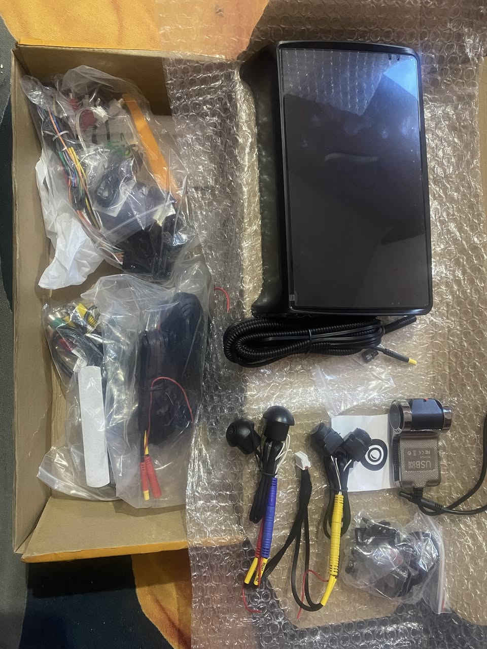 شاشة سيارة تدعم 360 كاربلي الذاكره128رام 8سيم كارت العنوان بغداد الي اتفيده ايراسل الصفحه وتساب اوبالخدمة***********
