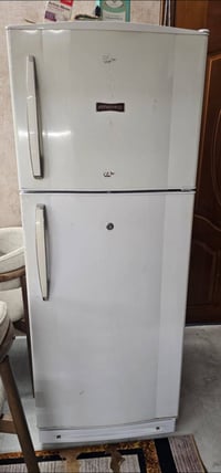 ثلاجة 14 قدم نظيفة وبسعر 160 ألف، المكان بالحرية دور نواب الضباط خلف م...