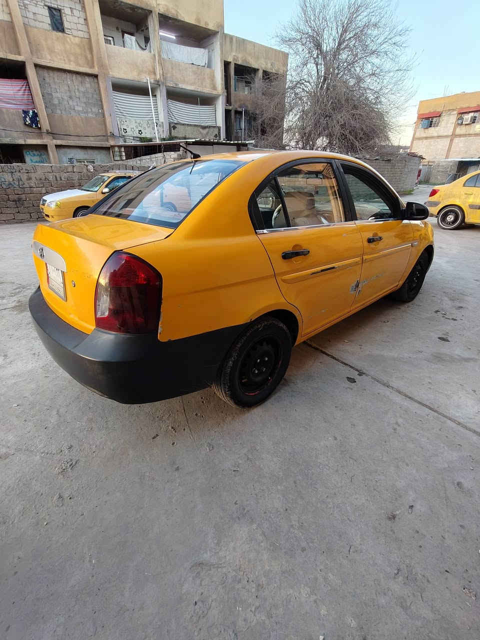 ابيع نقد بس.. اكسن خليجي.. كير ومكينة ما مفتوحة بعد.. كابون موجود صاحبهة بل موصل شرط التحويل سياره جديده طك معنى الكلمة كلهة شرط شرط شاشة طخم تايرة جديده طخم جديد دواخلهة جديده سياره بدون ضرر فقط 4اصابع بل مصطرة موجود الصورة والباقي كلهة شرط وين ما يعجبك روح جيك سياره جديده طك.. السعر 83وبيها مجال شي بصيط مكان الايمن شقق اليرموك ***********..
