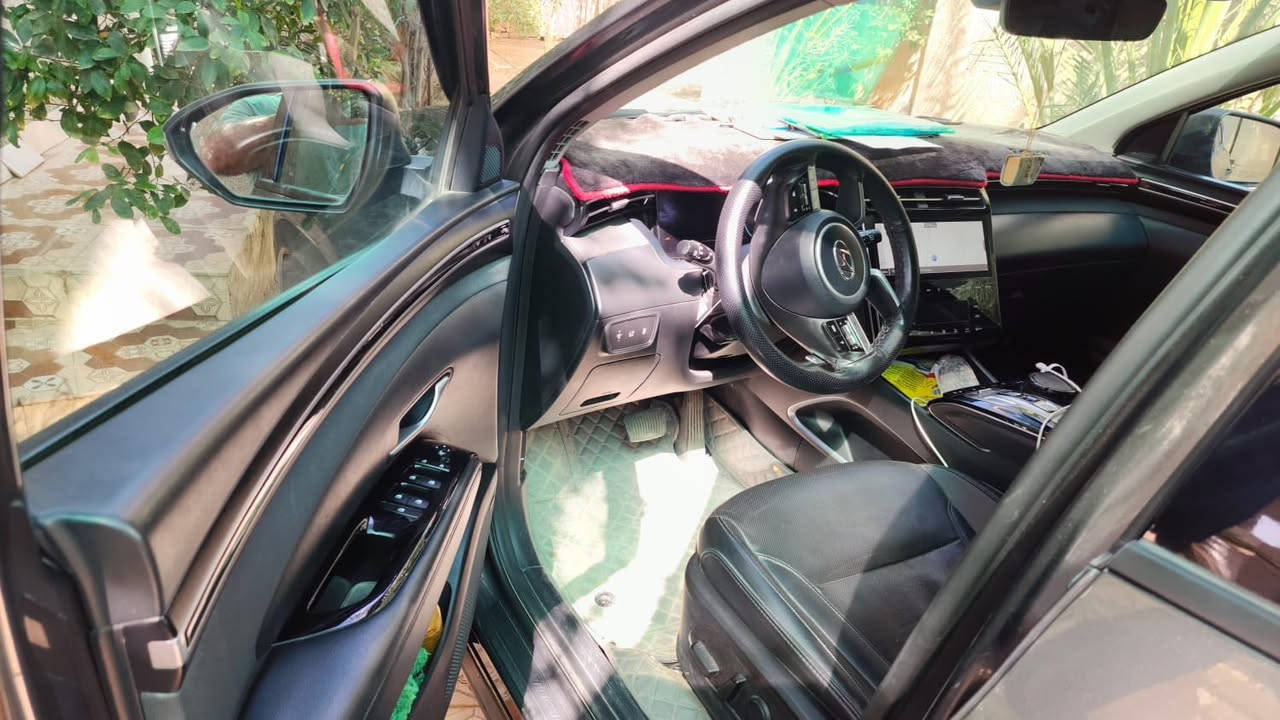 توسان 2023 امريكي رقم اربيل فول 1/1
الضرر الباب الخلفي  السعر 20الف $ 

‭0770 075 6383‬
