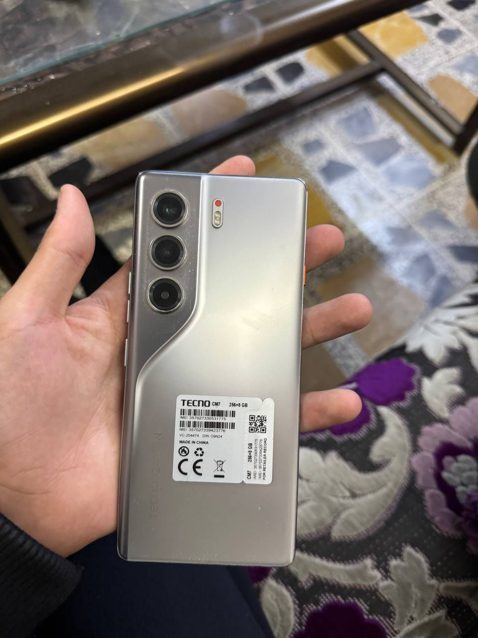 السلام عليكم .... تكنو كامون 40برو 5G صارلو شهر من مستخدم للمراوس ب أيفون 11  أو 13 عادي يكون مبدل ضهر أو بطارية للتواصل خاص أو *********** متوفر واتساب
