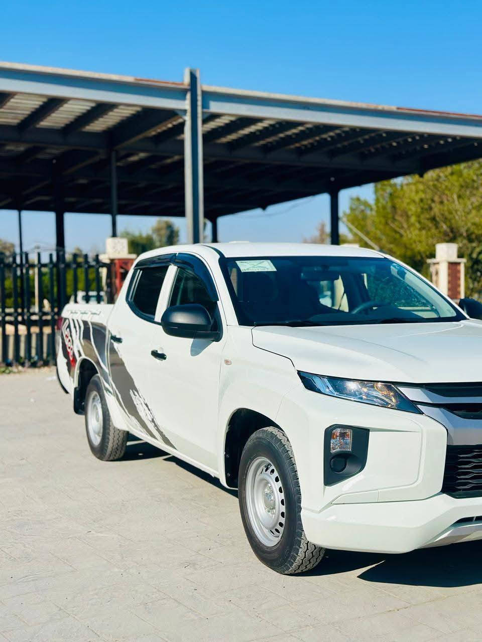 مسيبوشي 2023 بحالة الوكالة تراي زيرووو رقم ديالى الجديد سنوية مجددة دواخلها ع الشركة ميكانيك جديد غلاف بدي كهربائيات كلها شغالة بدون كل نقص السيارة صدر جديد بيها بنيد صبغ اثر طخة بسيطة بدون معجون شاصي مكفول 
للبيع او مراوس حسب القناعة 
#العنوان_ديالى_بعقوبة
***********
