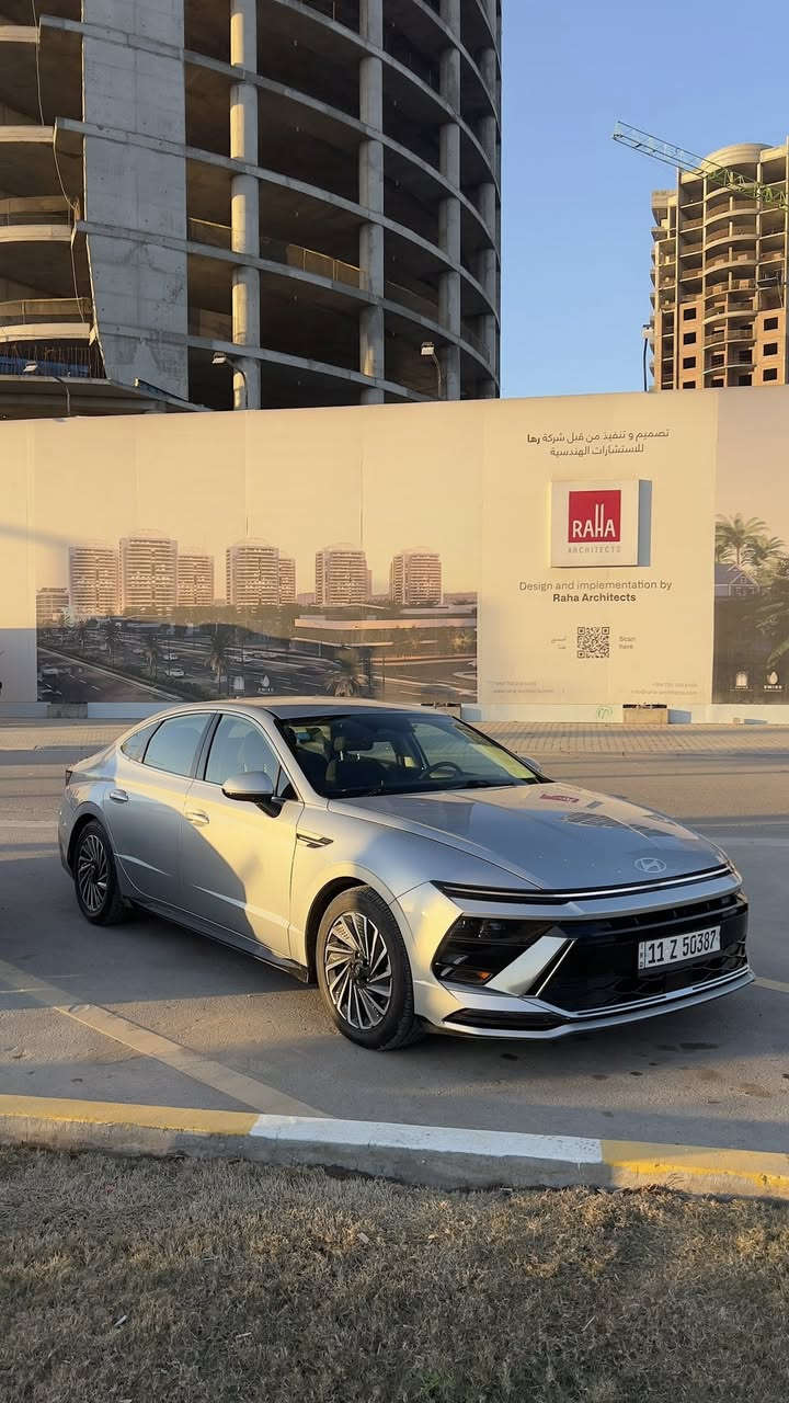 السلام عليكم
هونداي سوناتا هايبرد للبيع
موديل السياره 2024
وارد امريكي اللون سلفر 
مواصفات Sel
مكينه 2000 دوش 
السياره ماشيه 25 الف ميل 
سياره حادثها بارد بالجاملغ بدون دواخل وبارد ب الباب 
ايرباك فقط الدوسه
رقم بغداد باسمي 
سعر : 215 
مكان السياره بغداد الغزاليه
اي استفسار :  ***********
