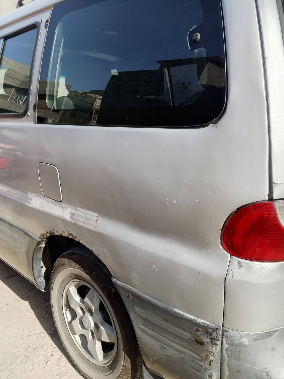 سلام عليكم فاره البيع مديل 2001بيه تبخير وبيه صبغ بل جملغ لايسر الخلفي اي نقص مابيه بعد كلشي جديد (رقم خصوصي)عنوان بغداد الغزاليه سعر (55) ***********غير متواجد ع فيس
