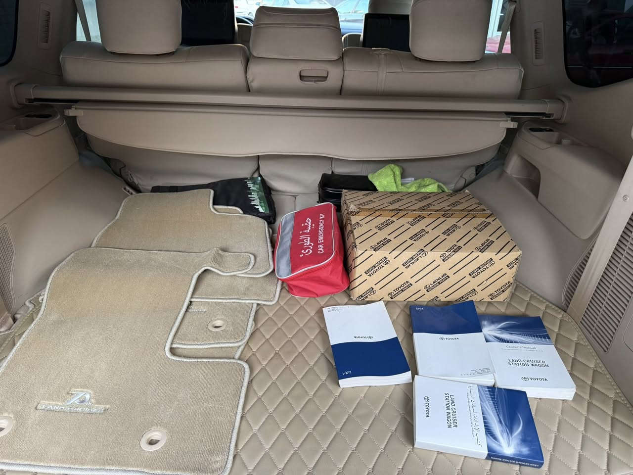 تويوتا vx twin turbo
لاندكروزر 2022 
مواصفات vx
توين توربو 
ماشي 40 الف كيلو حقيقي 
سياره رصعه مابيها كلين 
فول مواصفات معروفه 
كتاب تضليل بيها 
رقم اربيل 
نضيفه جدا 
***********
