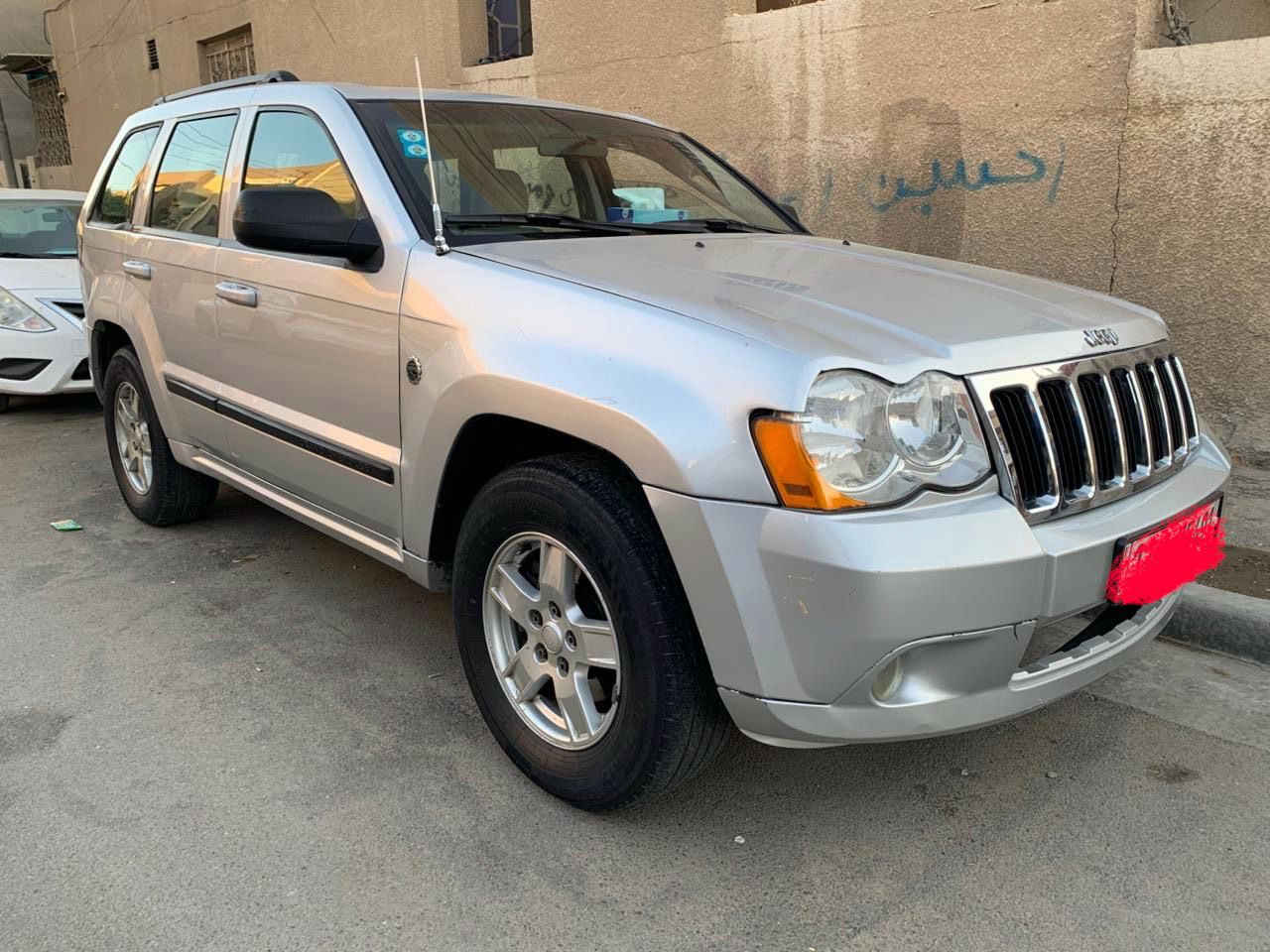 السلام عليكم جيب موديل 7للبيع سياره حلوه ونضيفه رقم بغداد بسمي تحويل ثاني يوم محرك 3.7السياره خير من الله كير مكينه صدر تبريد كله جديد تخم تاير السياره مال بيت مناقصها شي جديده برغي مناقصها سياره مصبوغه حزام لجماليه فقط بدون حادث عارضها ب82وبيها مجال غير متواجد ع فيس هذا رقمي ***********عنواني سيديه حي الاعلام
