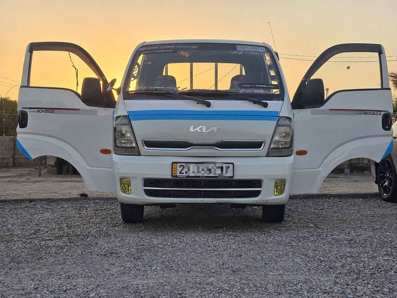 كيه بنكو بس لليدور زيرو ونضيف
مديل 2018  مسكر سبلاين
بيها رقم وسنويه شمالي انكليزي الجديد
حصة كاز بكل المحطات  /وكاله باسم المشتري ام الصوره والباركود
كير ومكينه كفاله   
حداديه جديده تخم تاير  
تبريد ثلج وي السويج
بدي زيرو مامحمل بي ولا كيلو
السعر المطلوب 65  سياره شرط احله من الصور 
العنوان الناصريه قضاء النصر
رقم الهاتف ***********

