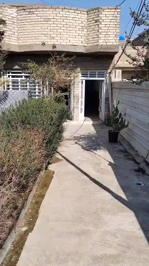 بيت في منطقه الأمين الثانيه سكينه وكريات قريب ع قنات على شارع مساحه ١٧٠ متر سعر ١٣٥ واجه ٥ وربع نزال ٣٥
***********
