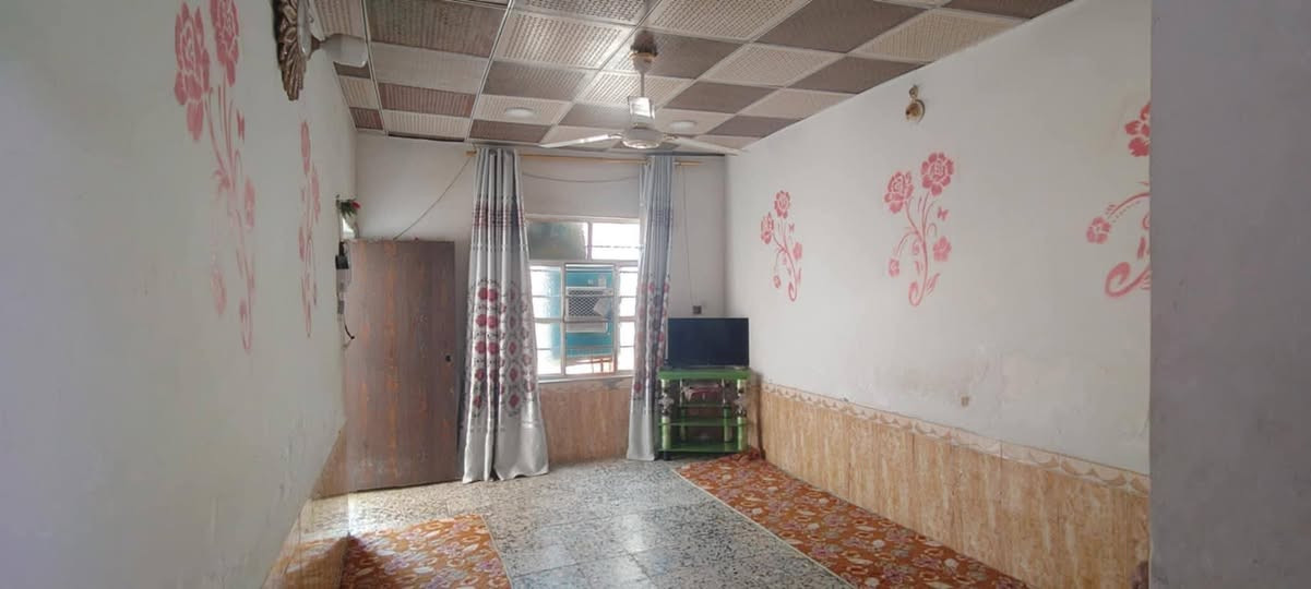 ياالله 

يوجد لدينا بيت للبيع حي ميسان شارع الجامع مساحه 125متر يحتوي على غرفه وصاله واستقبال ومطبخ وصحيات والطابق الثاني يحتوي على غرفتين وصاله وصحيات السعر المطلوب 

105مليون 

 قفل قفل قفل قفل قفل قفل قفل قفل قفل قفل قفل قفل 

للاستفسار والمعلومات الاتصال بنا ع الارقام التاليه 

***********

***********

***********

او مراجعه مكتب ألروان للوساطه العقاريه والمقاولات العامه 

عنوان المكتب حي ميسان ع الشريط قرب صيدليه الشراع 

عندك بيت عرصه للبيع راسلنه وات ساب وتدلل
