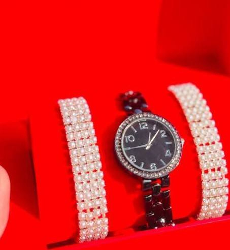 محل أنس السعيدات يوفر لكم تشكيلة واسعة من الساعات التي تناسب جميع الأذواق والمناسبات.
📍 زورونا الآن واختاروا ما يليق بكم!
[***********]
