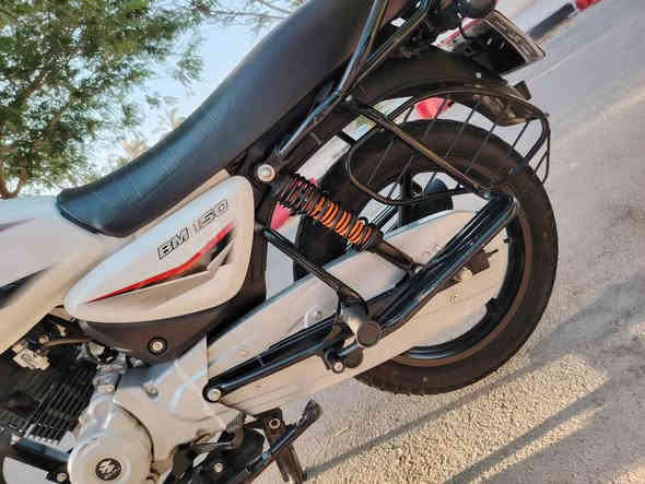 بوكسر ٢٣ نازله ٢٥ ماشيه ١٦ الف استخدام شخصي ما تعبانه بعدهه ع وظع الشركه مرقم بغداد انكليزي تحون مباشر السعر مليونين ونص 2.500.000 قفل بدون عمله 
بغداد الصرافه هاتف ***********
