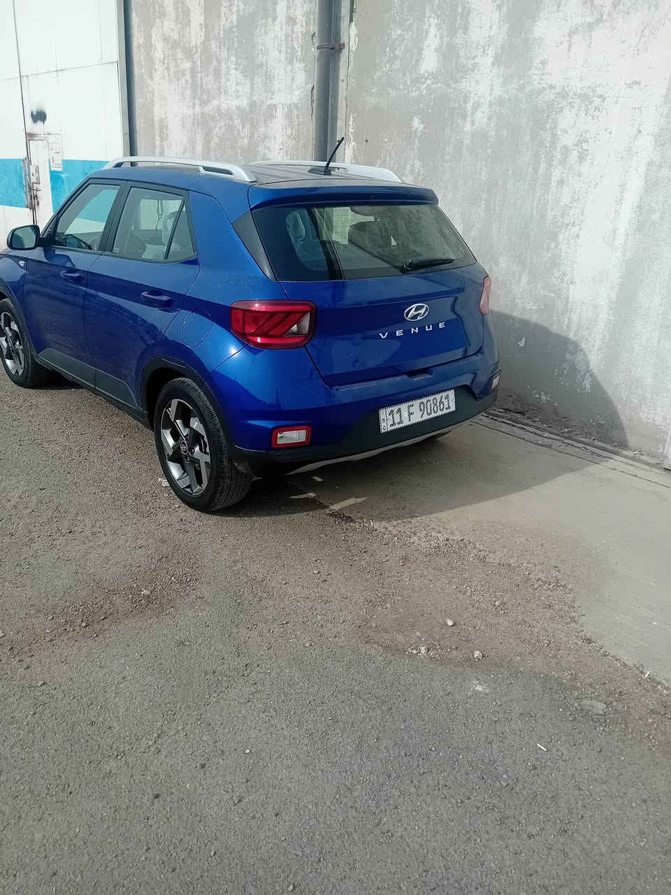 السلام عليكم
فينو موديل ٢٠٢٤  مرقم بغداد 
فول مواصفات 
فتحة 
بصمة 
رادارات امامي وخلفي وجانبي 
داخل لونين 
صور الحادث بالمنشور 
بارد بمقدمة البنيد فقط 
ايرباك ستيرن 
مكان السيارة بغداد 
السعر ١٤٨ ورقة وبيها مجال بسيط للشراي 
***********
